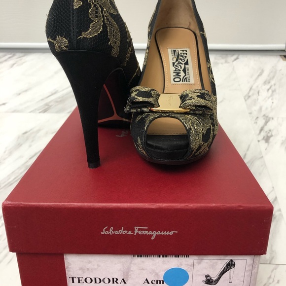 Teodora Ferragamo Pumps Size 6 - Picture 4 of 8